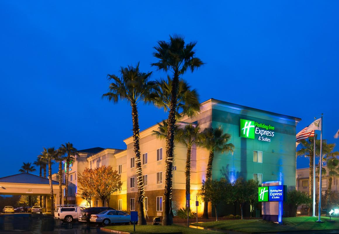 Holiday Inn Express Hotel & Suites Vacaville by IHG hotel hero