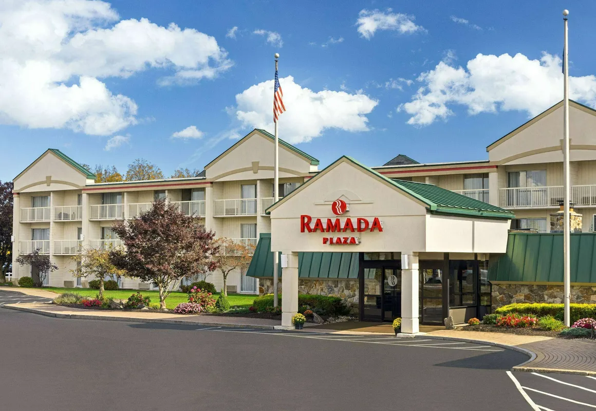 Ramada Plaza by Wyndham Portland hotel hero