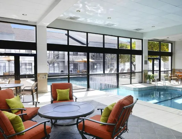 Courtyard by Marriott Dallas Arlington/Entertainment Dist hotel detail image 3