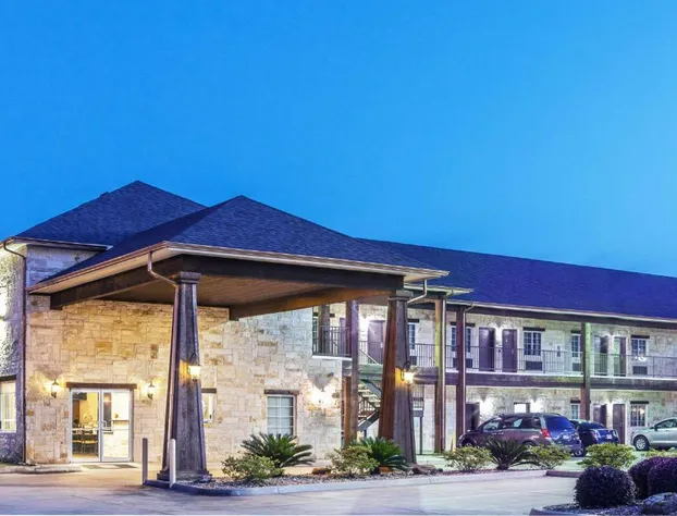 Super 8 by Wyndham Center hotel detail image 1