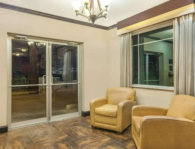 Super 8 by Wyndham Center hotel detail image 2