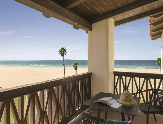 Zachari Dunes on Mandalay Beach, Curio Collection by Hilton hotel detail image 4