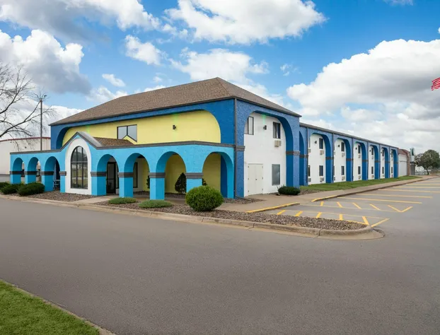 Days Inn by Wyndham Austin hotel detail image 1