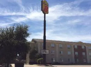 Super 8 Wichita Falls hotel detail image 2