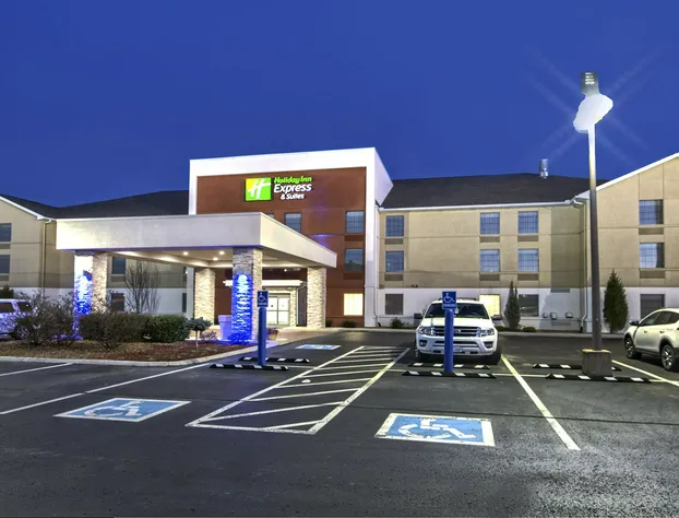 Holiday Inn Express & Suites Crossville by IHG hotel detail image 1