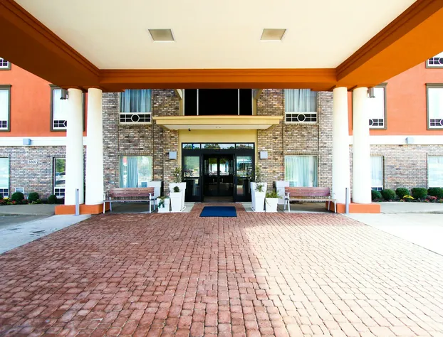 Holiday Inn Express Hotel and Suites Nacogdoches by IHG hotel detail image 4