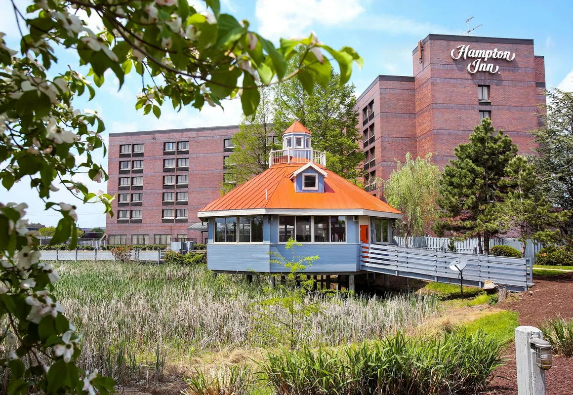 Hampton Inn Frederick hotel hero