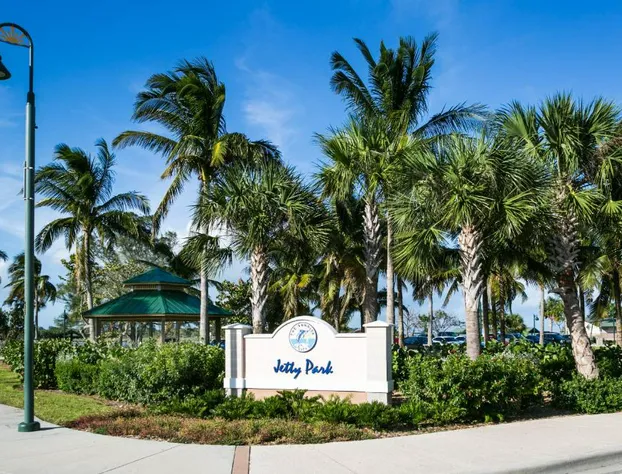 The Royal Inn Beach Hotel Hutchinson Island hotel detail image 1