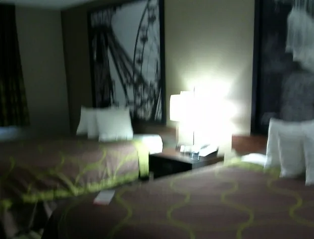 Super 8 by Wyndham Plymouth hotel detail image 4