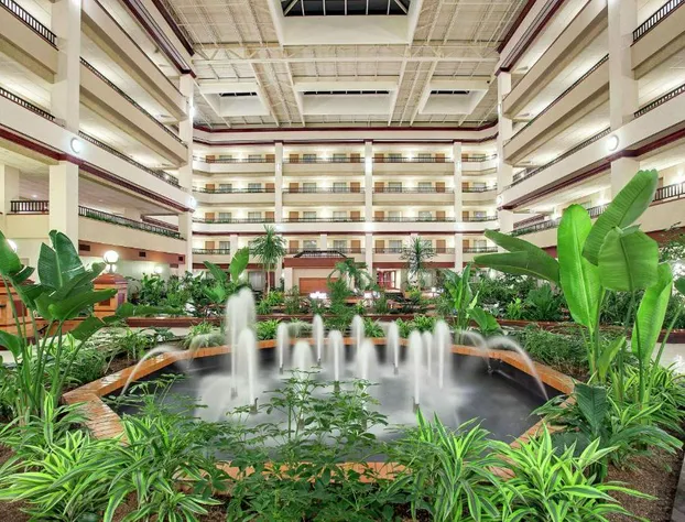 Embassy Suites by Hilton Lexington/UK Coldstream hotel detail image 1