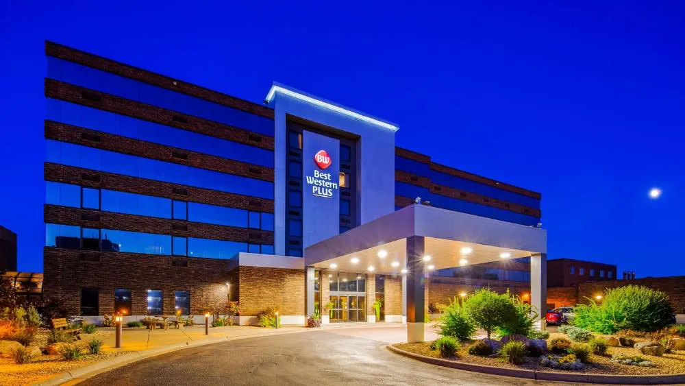 Best Western Plus Kelly Inn hotel hero