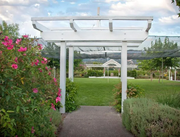 Geyserville Inn hotel detail image 3