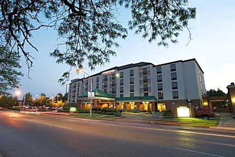 Courtyard by Marriott Bloomington hotel detail image 2
