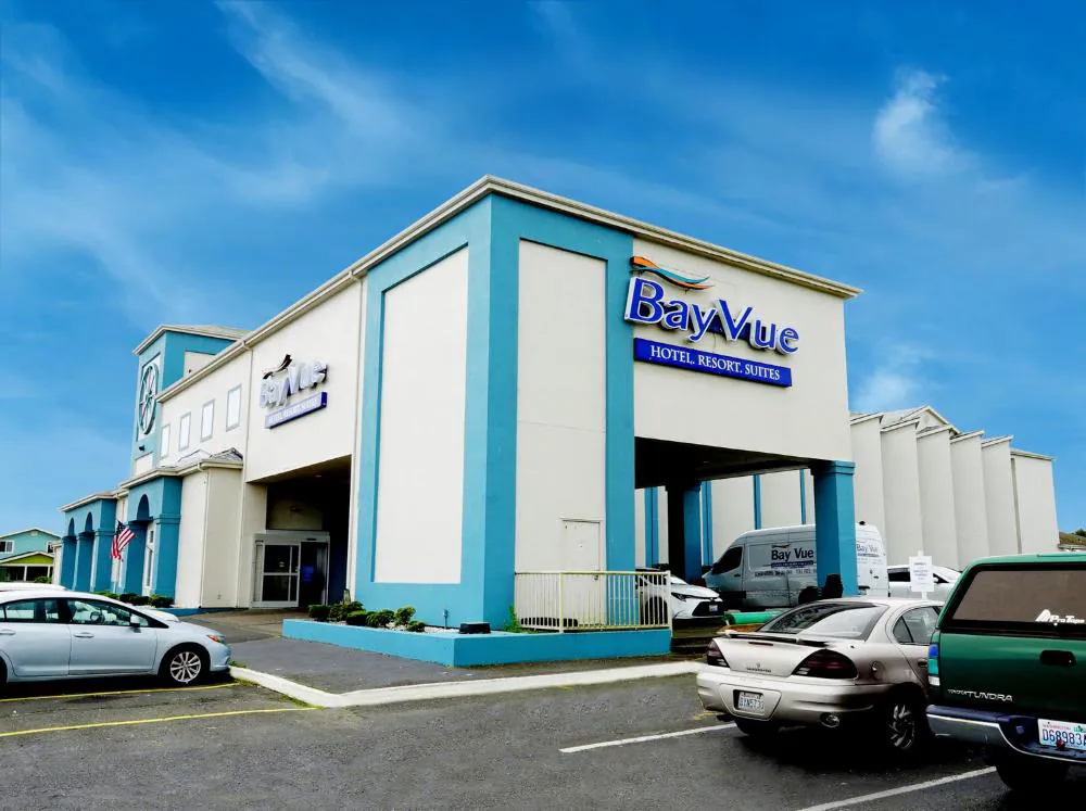 BayVue Hotel, Resort and Suites hotel hero