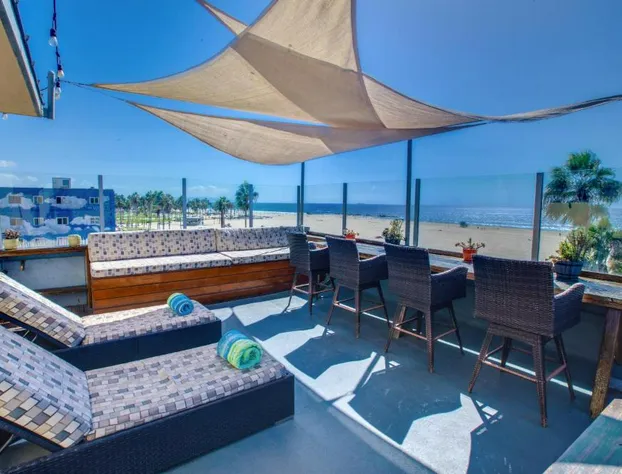 Venice Breeze Suites hotel detail image 2