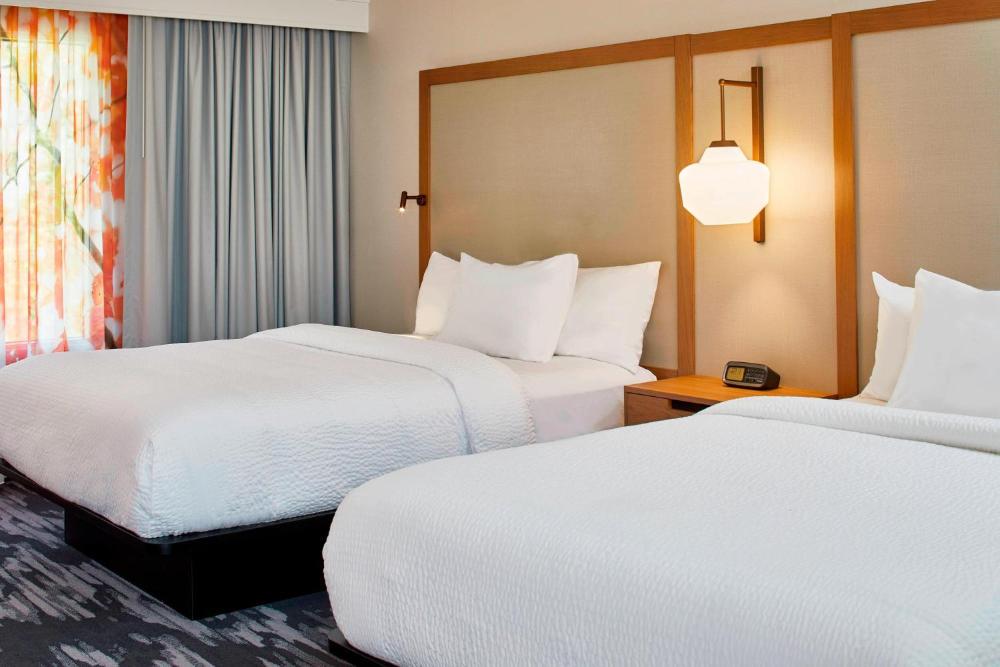 Fairfield Inn & Suites by Marriott Albany Airport hotel hero