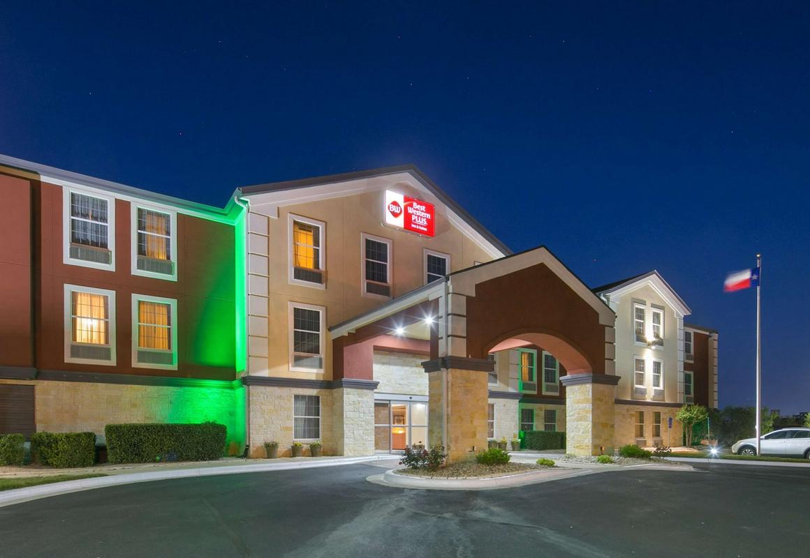 Best Western Plus Georgetown Inn & Suites hotel hero