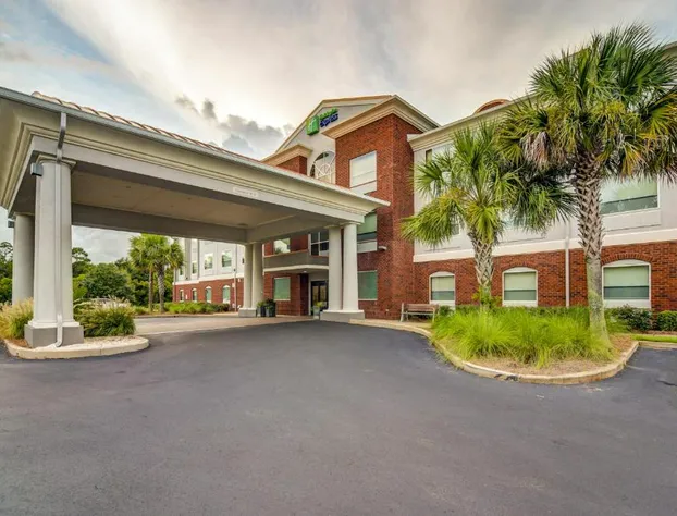 Holiday Inn Express & Suites Foley by IHG hotel detail image 2