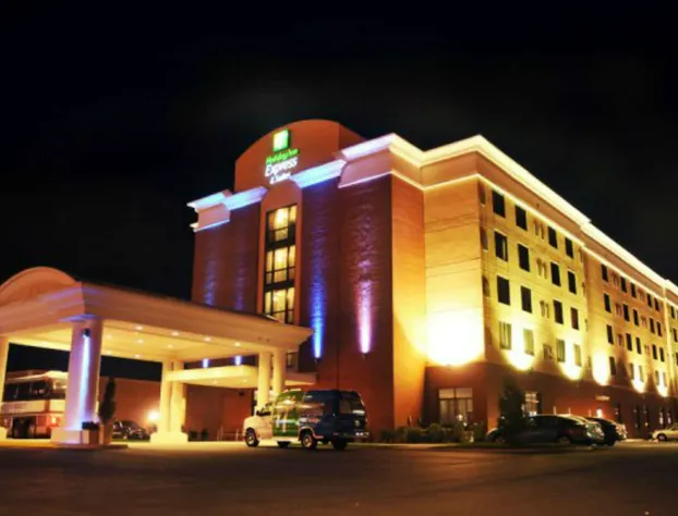 Holiday Inn Express Hotel & Suites Norfolk Airport by IHG hotel detail image 2