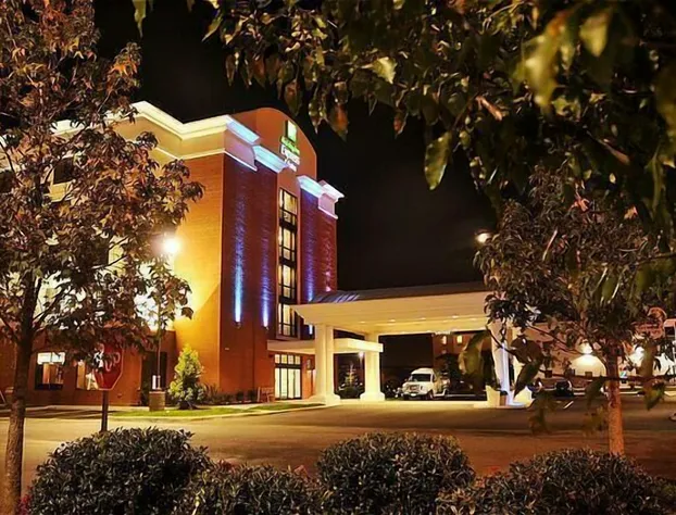 Holiday Inn Express Hotel & Suites Norfolk Airport by IHG hotel detail image 3