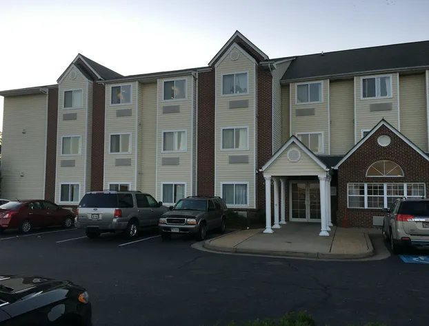 Microtel Inn & Suites by Wyndham Richmond Airport hotel detail image 1