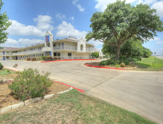 Motel 6 San Antonio, TX - Fiesta hotel detail image 2