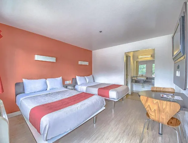 Motel 6 San Antonio, TX - Fiesta hotel detail image 4