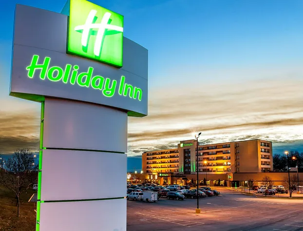 Holiday Inn Laval Montréal by IHG hotel detail image 1