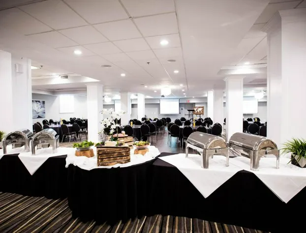 Cambridge Hotel and Conference Centre hotel detail image 3