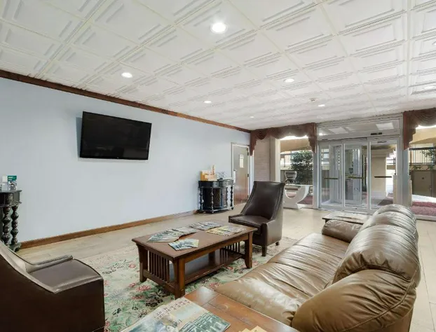 Quality Inn & Suites Conference Center Statesboro Historic District hotel detail image 4