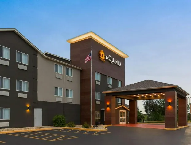 La Quinta Inn & Suites by Wyndham Peru Starved Rock St Park hotel detail image 1