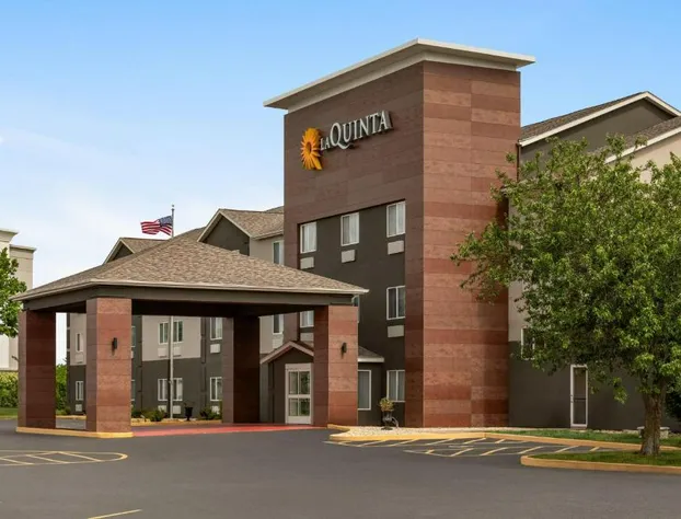 La Quinta Inn & Suites by Wyndham Peru Starved Rock St Park hotel detail image 2