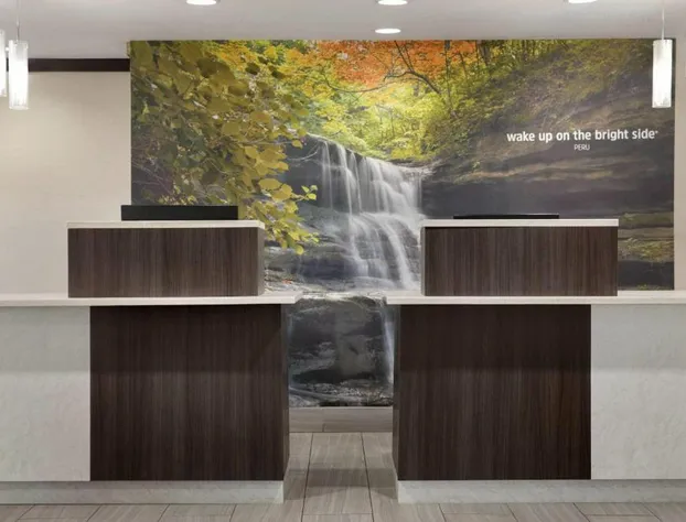 La Quinta Inn & Suites by Wyndham Peru Starved Rock St Park hotel detail image 3