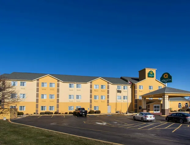 La Quinta Inn & Suites by Wyndham Peru Starved Rock St Park hotel detail image 1