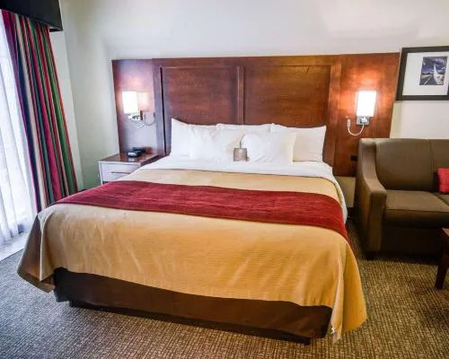 Comfort Inn Redding Near I-5 hotel detail image 1