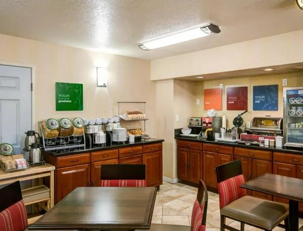 Comfort Inn Redding Near I-5 hotel detail image 1