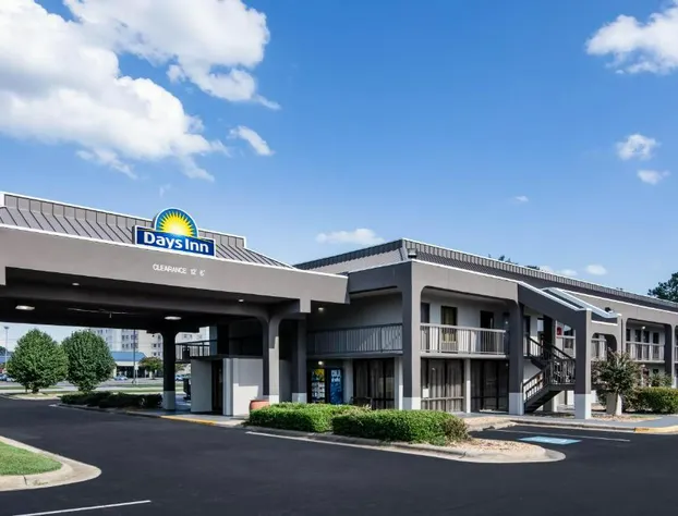 Days Inn by Wyndham Wilson hotel detail image 1