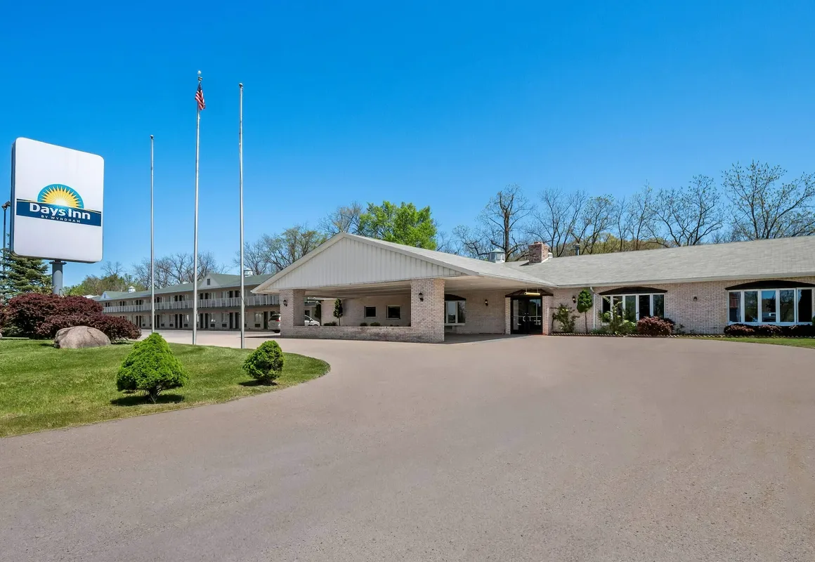 Days Inn by Wyndham Whitmore Lake/Ann Arbor/Brighton hotel hero