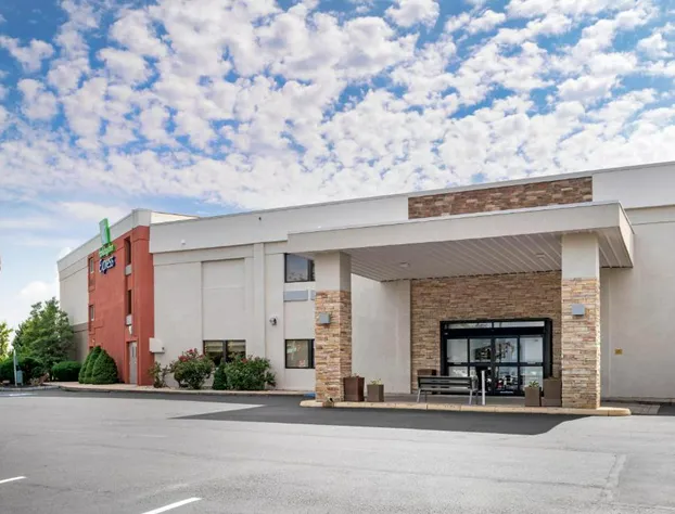 Holiday Inn Express Greencastle an IHG Hotel hotel detail image 2