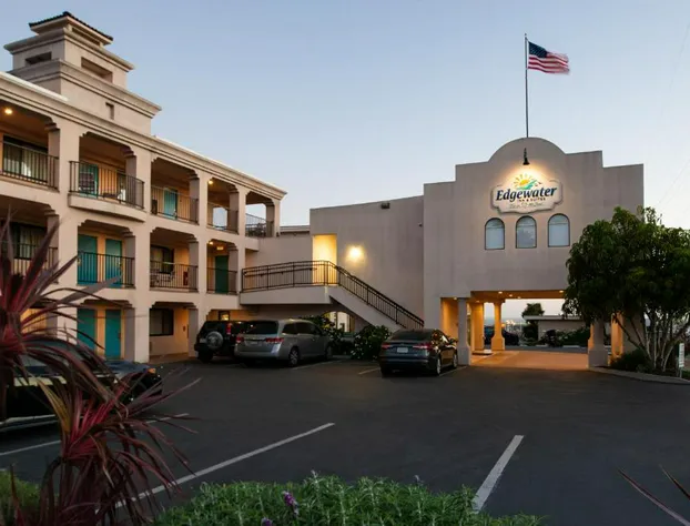 Edgewater Inn And Suites hotel detail image 1