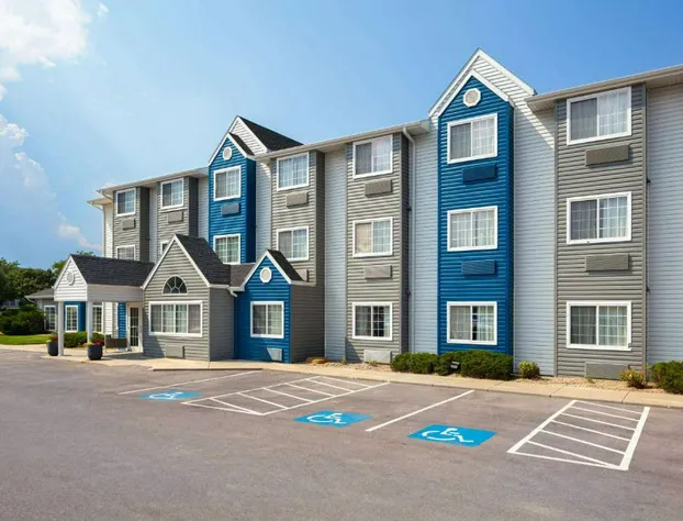 Microtel Inn & Suites by Wyndham Rapid City hotel detail image 1