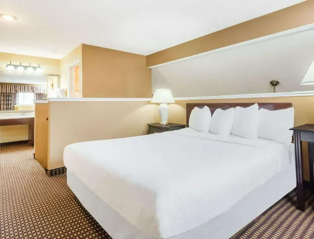 Hawthorn Extended Stay by Wyndham Columbus North hotel detail image 1