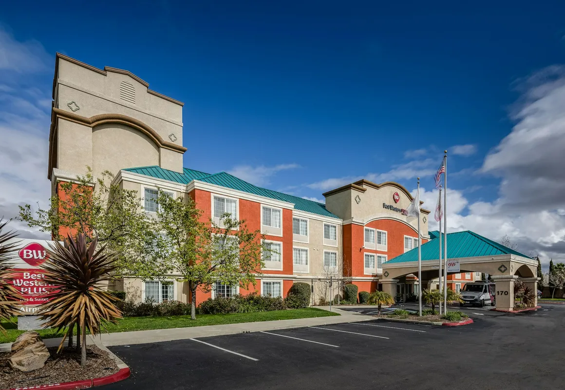 Best Western Plus Airport Inn And Suites hotel hero