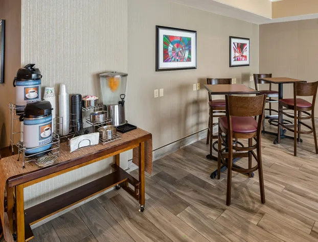 Best Western Plus Airport Inn And Suites hotel detail image 3