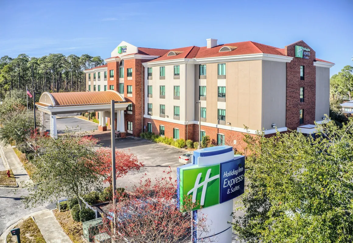 Holiday Inn Express & Suites Gulf Shores by IHG hotel hero