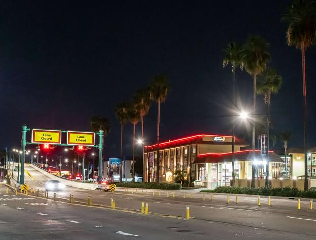 Super 8 by Wyndham Anaheim/Disneyland Drive hotel detail image 1