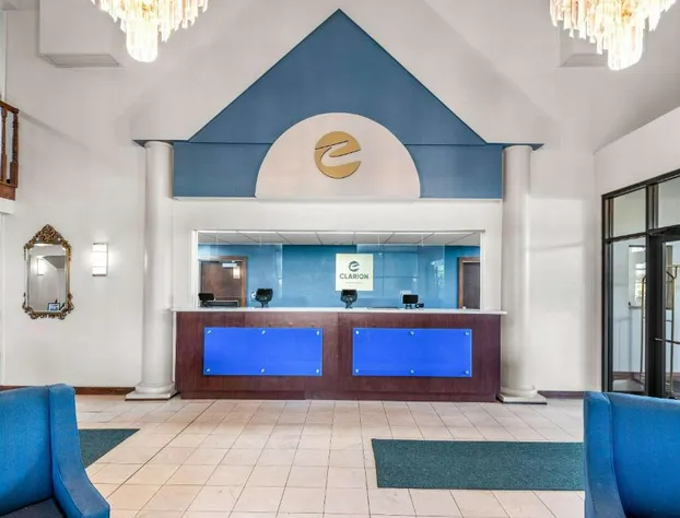 Clarion Inn & Suites Indianapolis Northwest hotel detail image 3