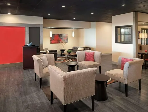 Ramada by Wyndham Uniontown hotel detail image 2