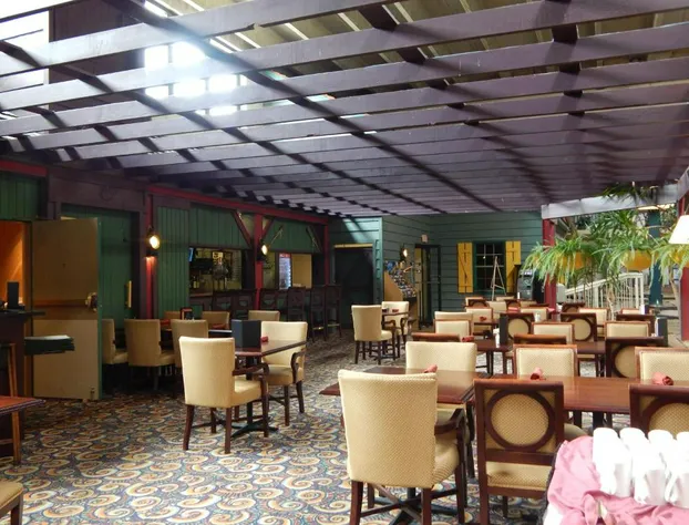 Ramada by Wyndham Uniontown hotel detail image 3