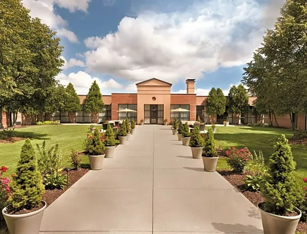 DoubleTree by Hilton Milwaukee - Brookfield hotel detail image 3